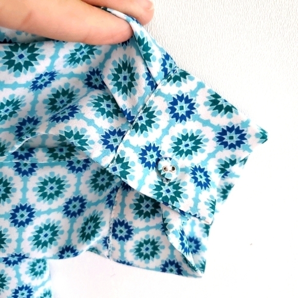 SKIES are Blue Split Neck Top - Picture 8 of 11